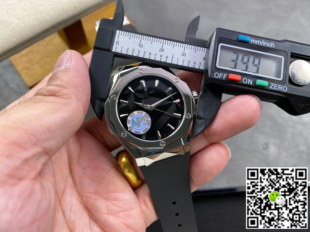 Hublot Classic Fusion 550.NS.1800.RX.ORL19 APS Factory 1:1 Best Edition Replica Watch Black Strap